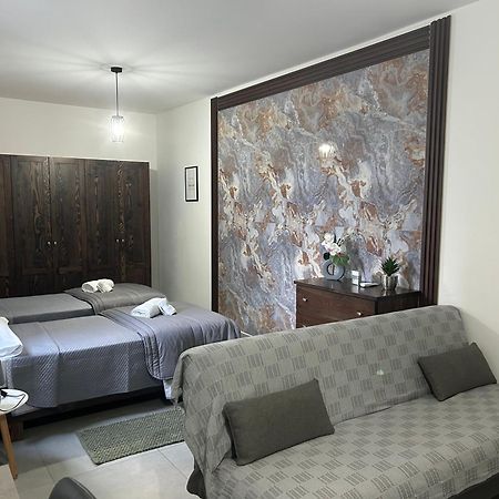 St Gaetans Studio Apartment 6A Hamrun Luaran gambar