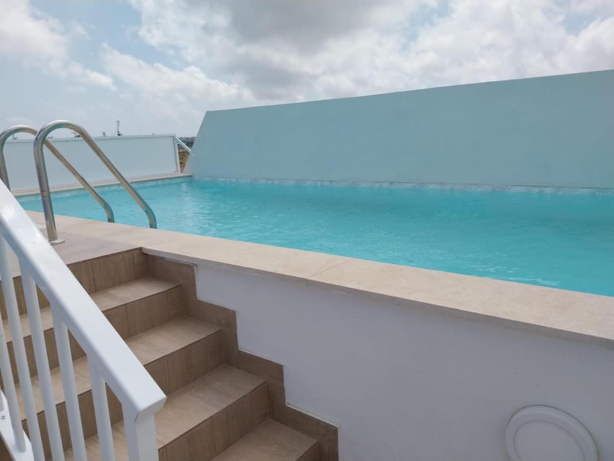 St Gaetans Studio Apartment 6A Hamrun Luaran gambar