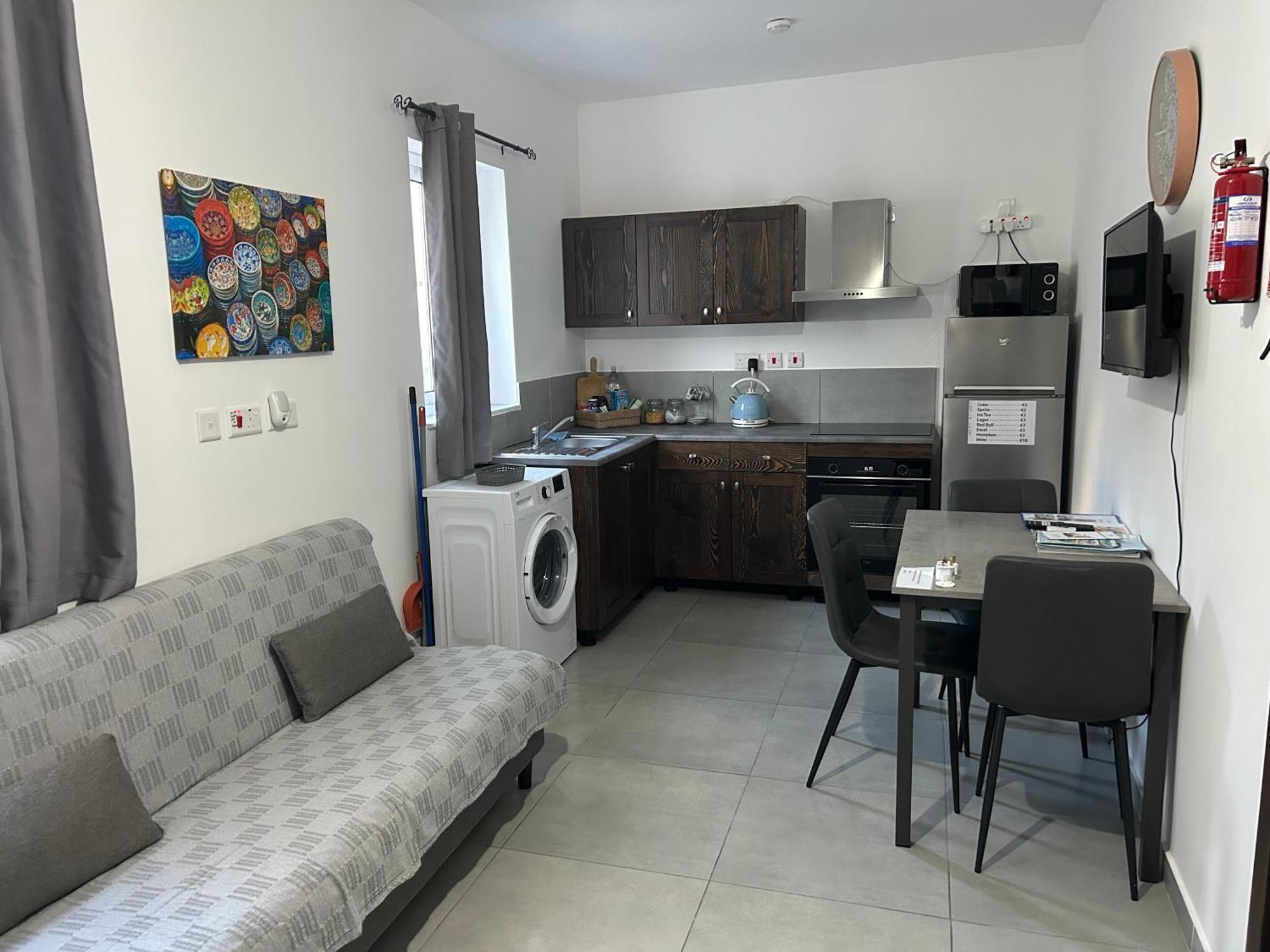 St Gaetans Studio Apartment 6A Hamrun Luaran gambar